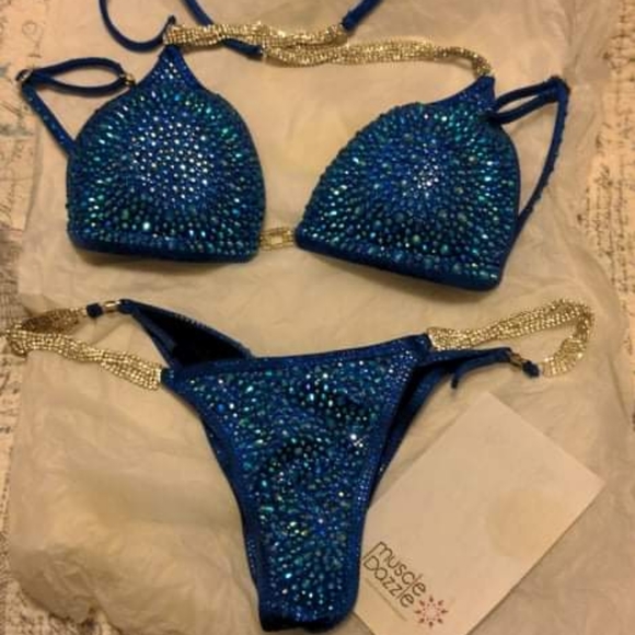 Muscle Dazzle Competition Bikini Suit - Picture 1 of 4